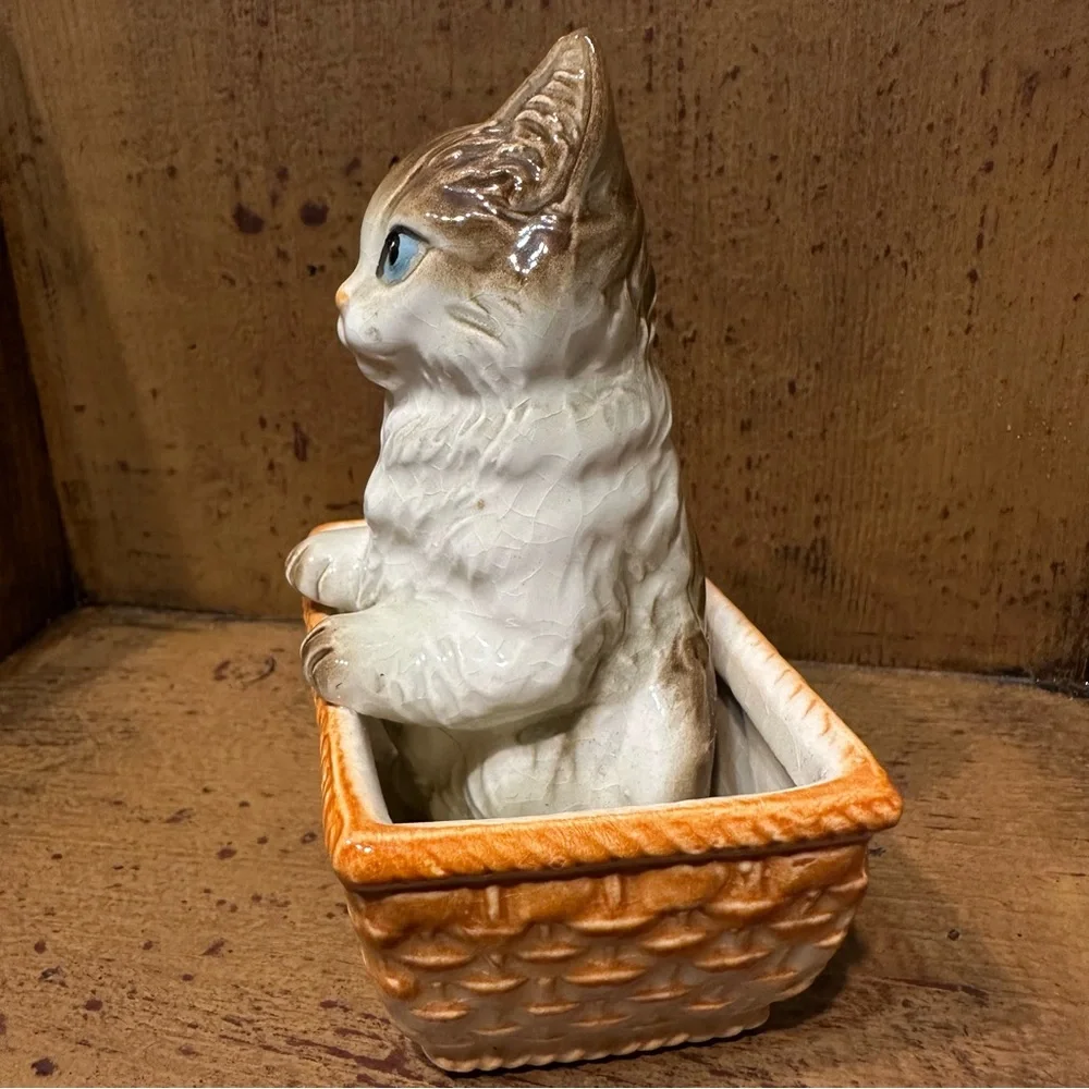 N/A charming ceramic